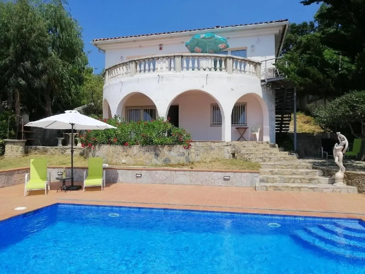 Casa Dorada Villa Roses